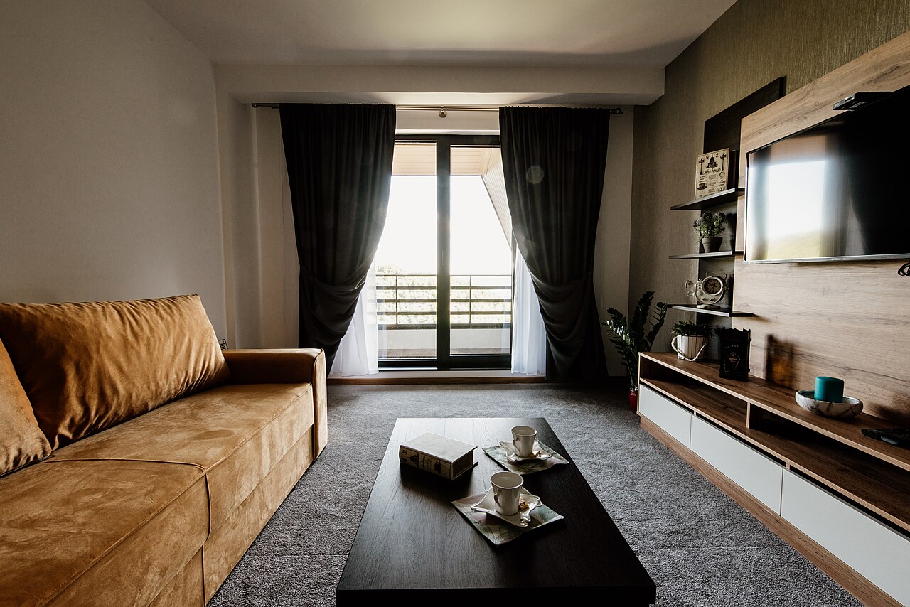 Home & Living
